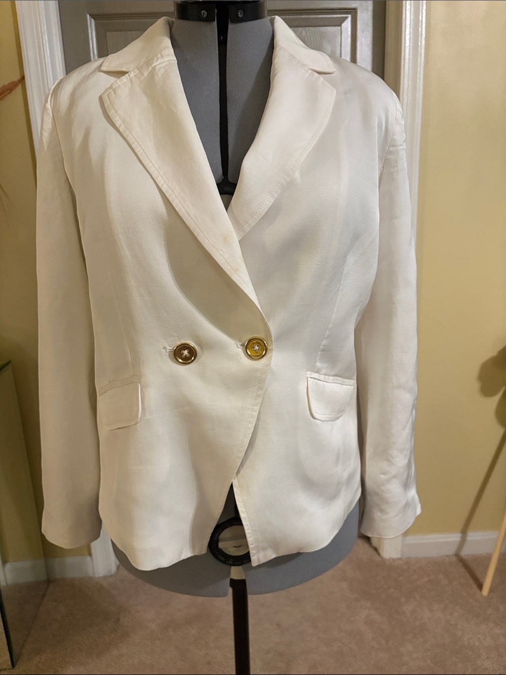 Classic White Double-Breasted Blazer